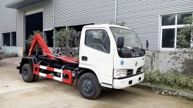 東風(fēng)勾臂式垃圾車(chē)☆錫柴