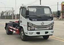 小多利卡勾臂式垃圾車(chē)